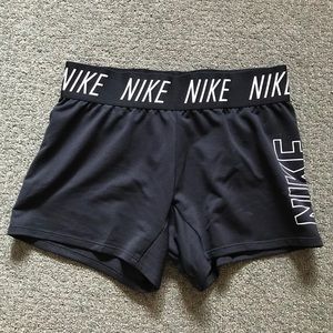 Nike DRI-FIT Girls Shorts (S)